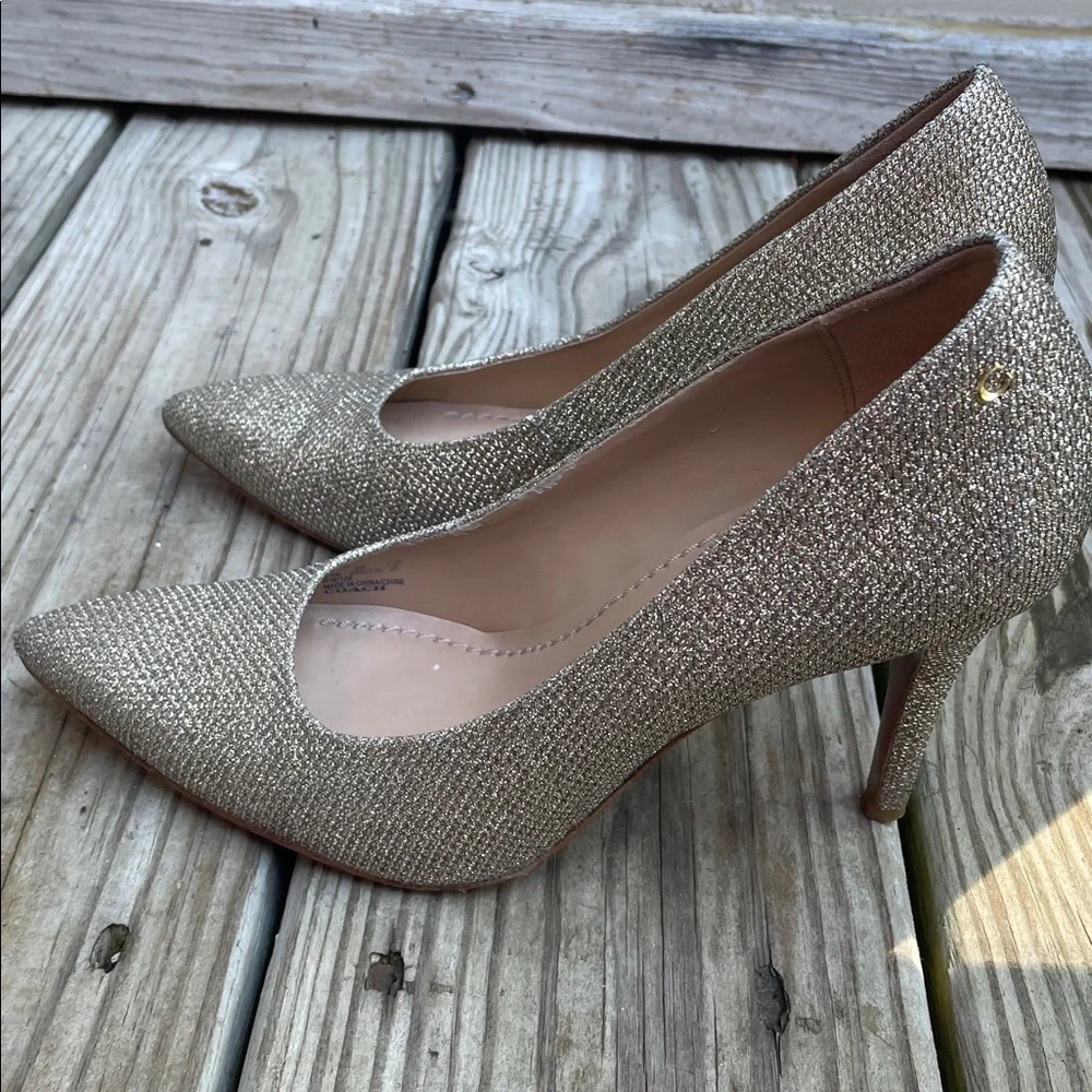 EUC- Coach Gold Sparkly Textured Vero Cuoio Heels Size 6.5 - Picture 9 of 16
